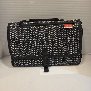Skidaddle By Skip Hop: Diaper Changing Station Black/White with Wipe Container